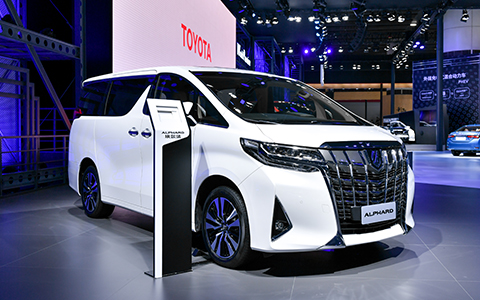 2018廣州國(guó)際車展-alphard3